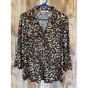Emily Daniels Leopard Blouse Women’s Medium Button Front 3/4 Sleeve Stretch Top